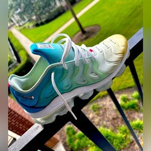 Nike Vapormax Plus Mint Foam Green Laser Blue (Size 10.5)